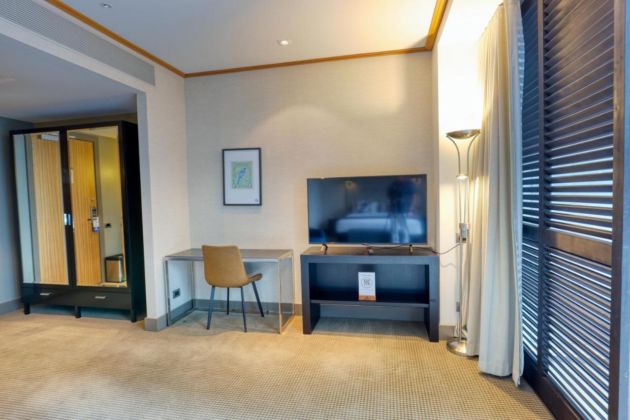 Junior Suite with Balcony