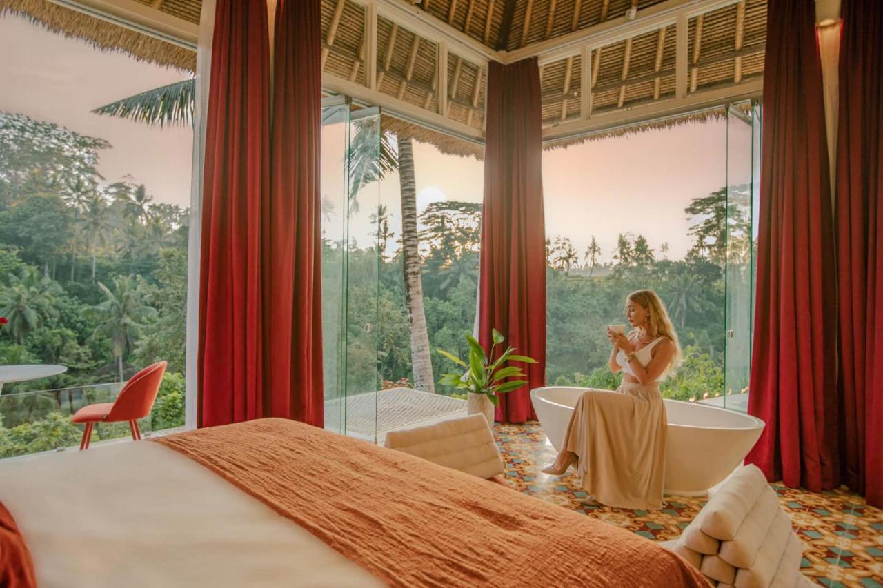 Deluxe Queen Suite