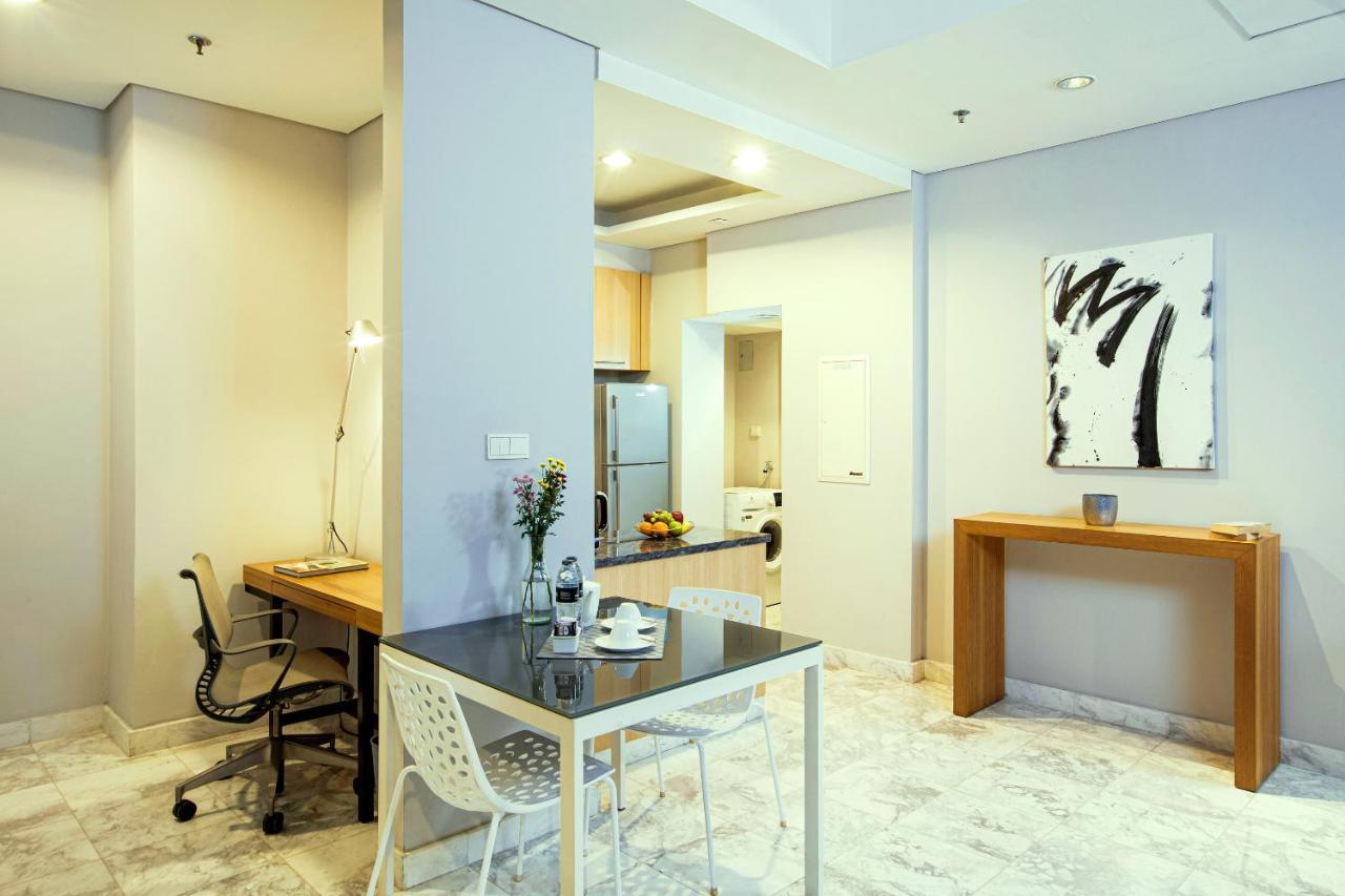 Premier One-Bedroom Apartment,1380891833:JPEG