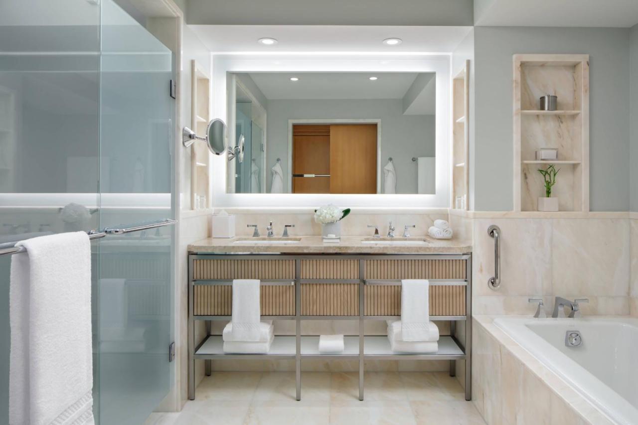 City View Room - 1 King bed,1550916982:JPEG