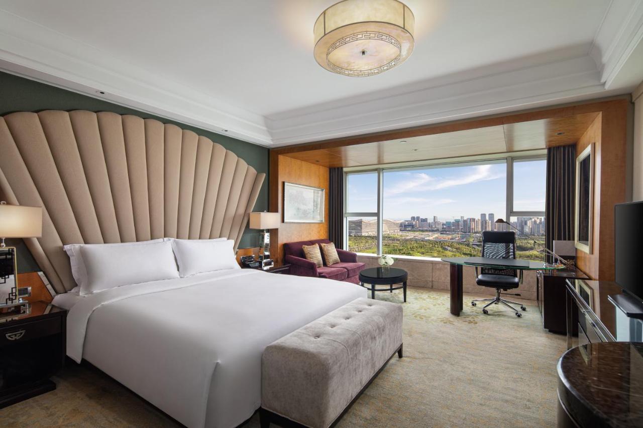 Vise Presidential Suite