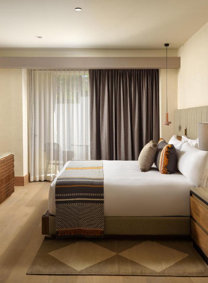 Master Suite,1538965957:JPEG