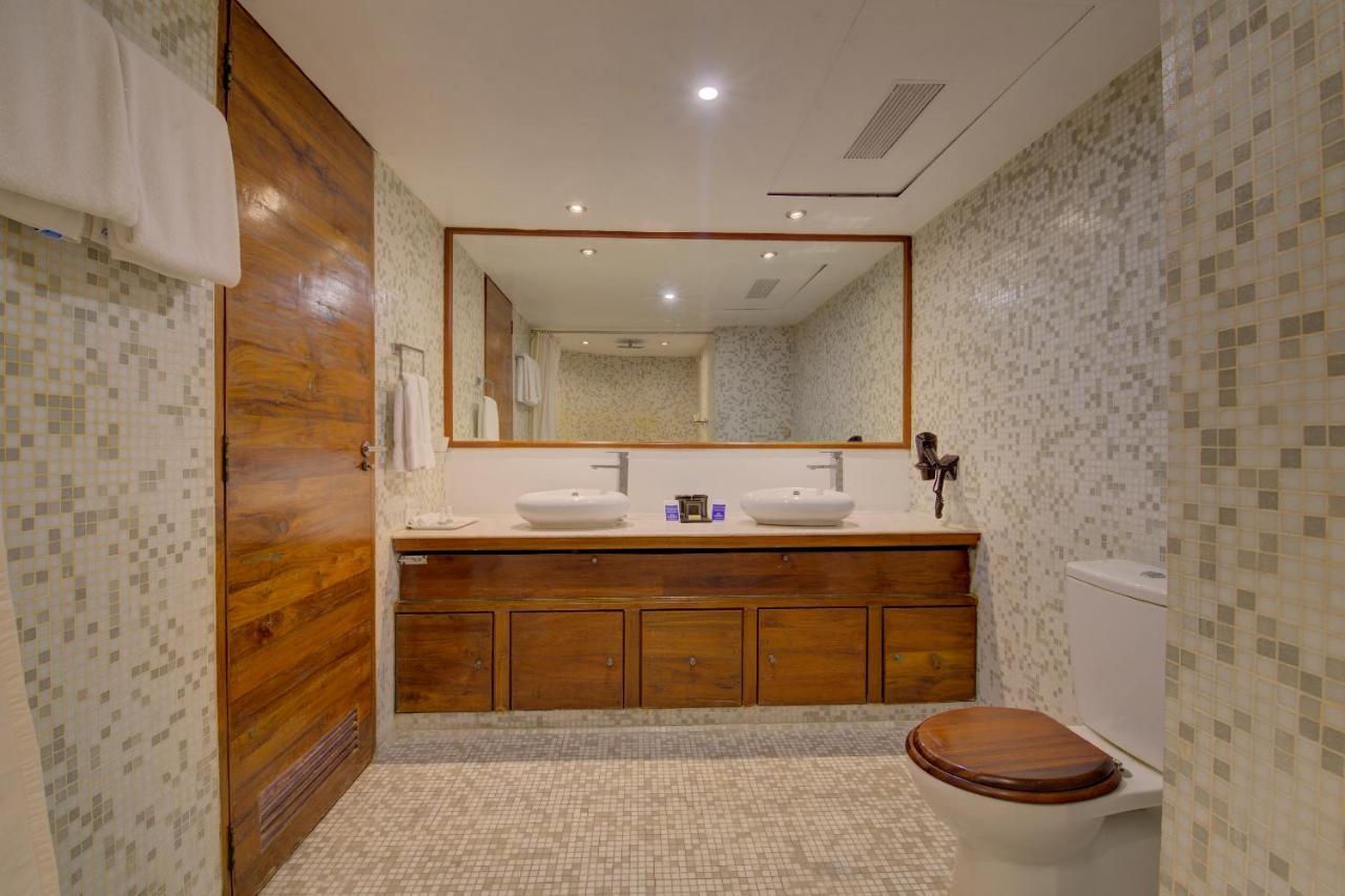 Suite - 1 Double Bed - Complimentary minibar (01 per stay)