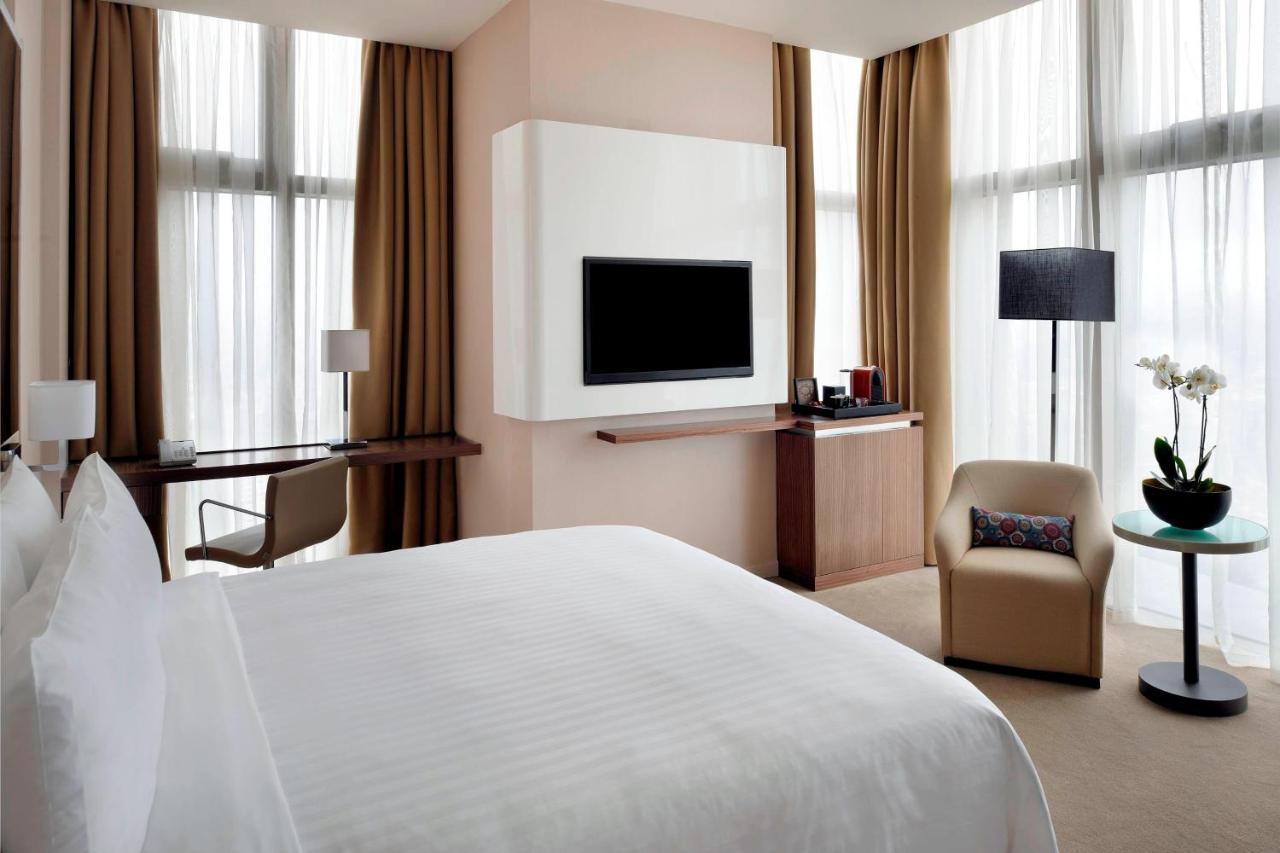 Executive King Room with City View and Lounge Access,1498958401:JPEG