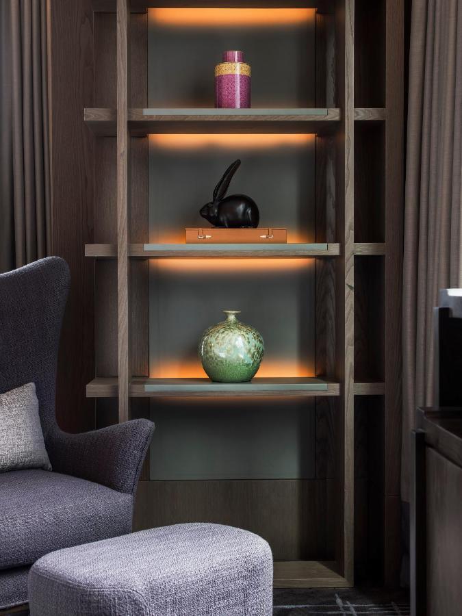 Deluxe King Room with City View