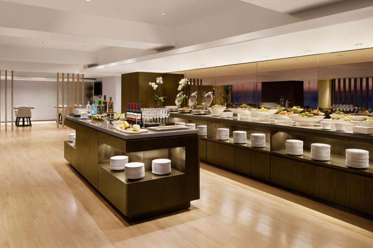 Presidential Suite with Haeundae Beach View - Club Lounge Access