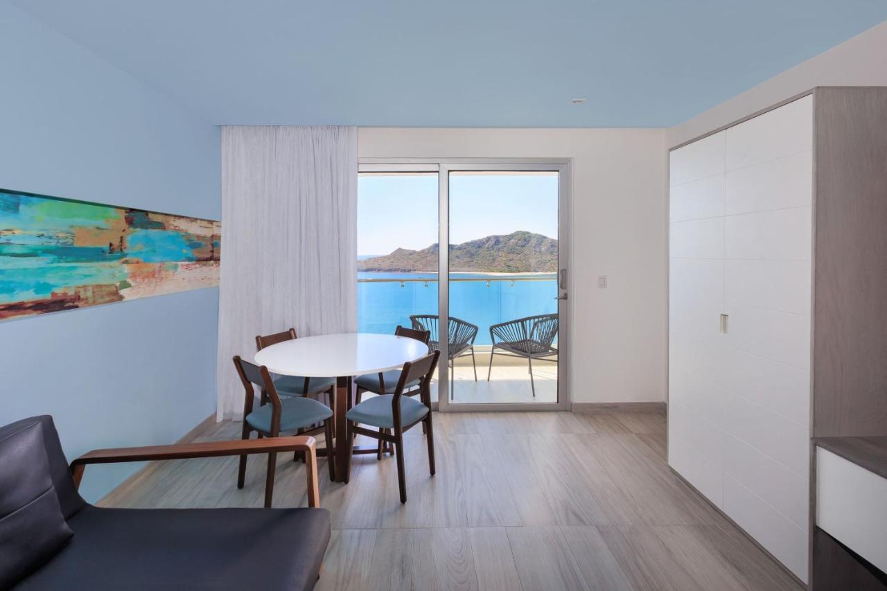 One-Bedroom King Suite with Balcony and Ocean View