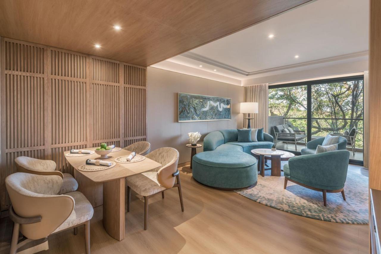 Luxury King Suite with Plunge Pool and Garden View