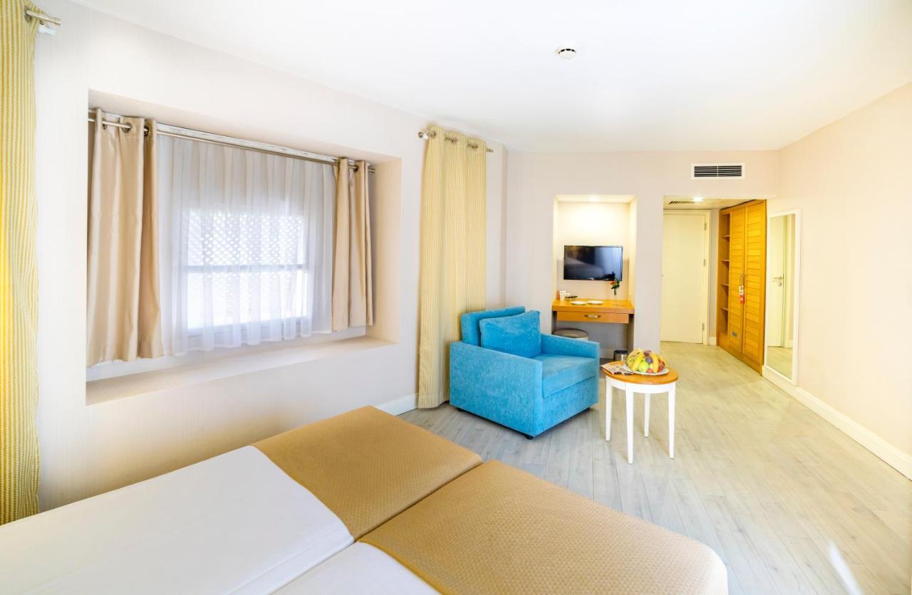 Standard Double Room (2 Adults + 2 Children)