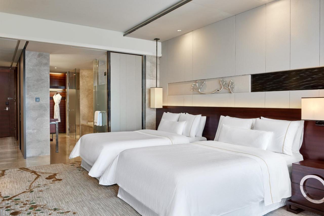 Westin Executive Deluxe Twin Room