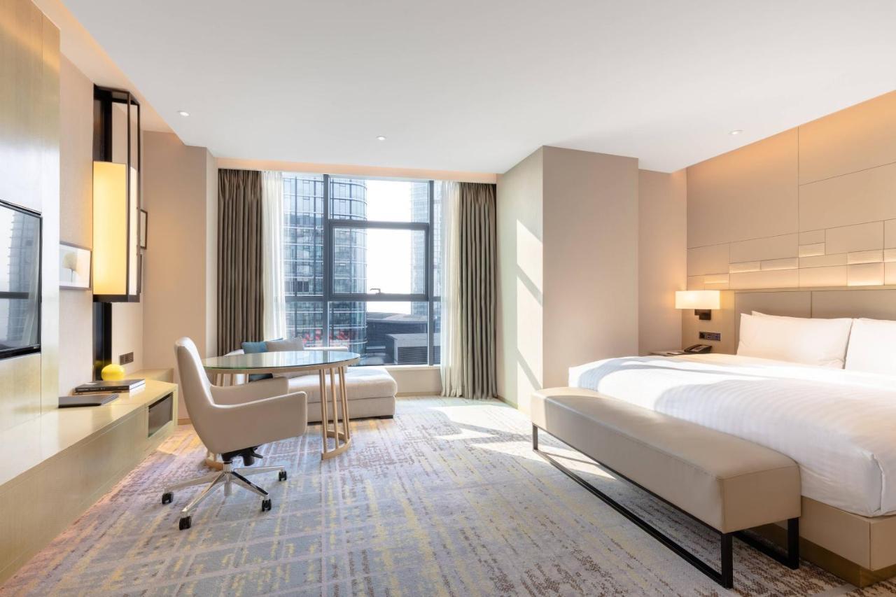 Classic King Room with City View
