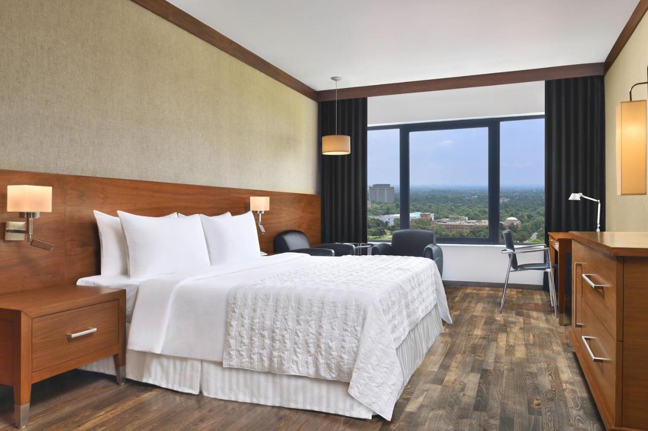 Club Double/Twin Room - 2 way Airport Transfer, Access to club lounge including Hi-Tea from 3-5 pm,  Happy Hours from 6-8 pm
