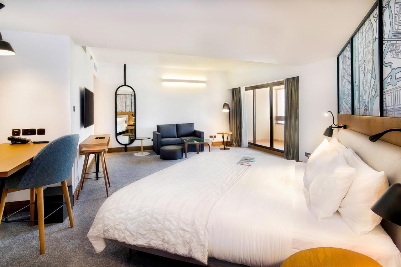 Junior Suite with Club Lounge Access,1413382169:JPEG