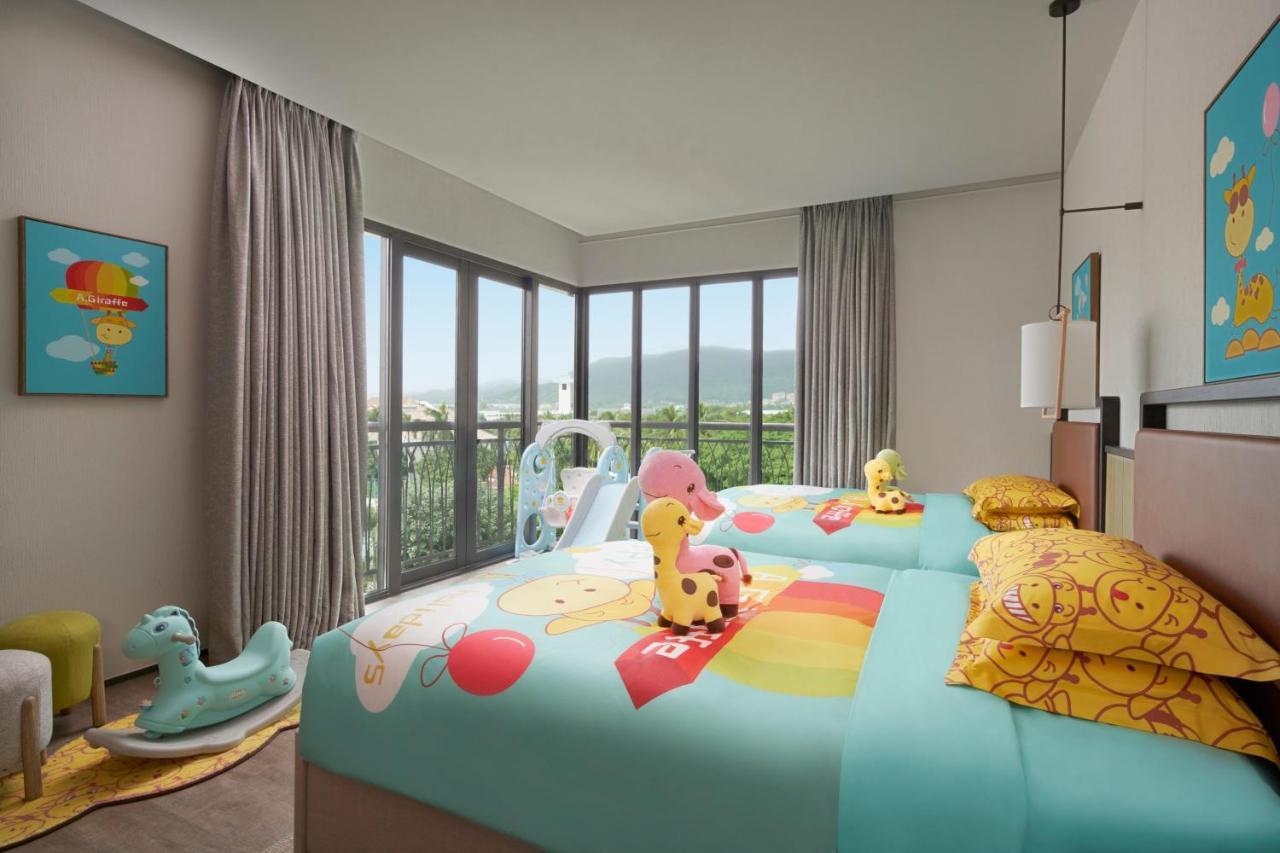 Family Room with Two Double Beds 