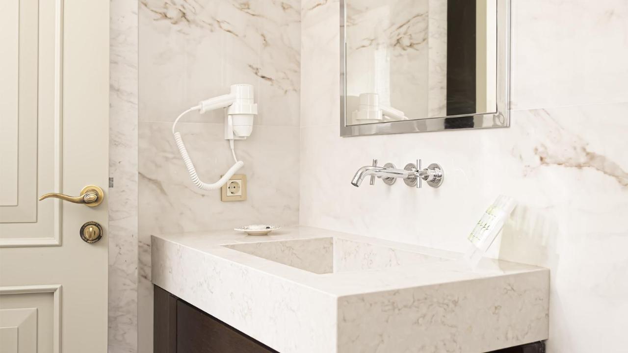 Superior Double Room - Basement,1415915535:JPEG