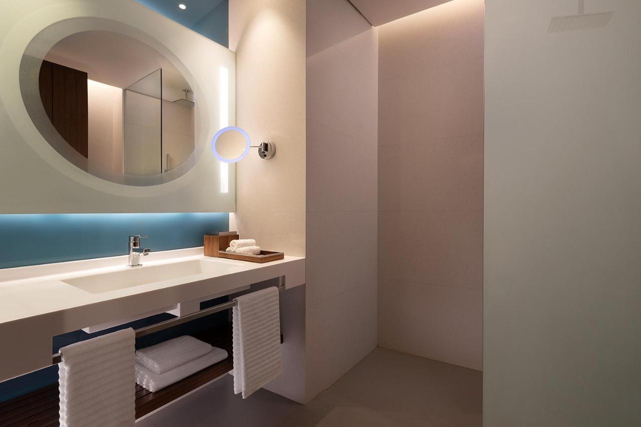 Club room, Club lounge access, Guest room, 2 Twin/Single Bed(s),1416249999:JPEG