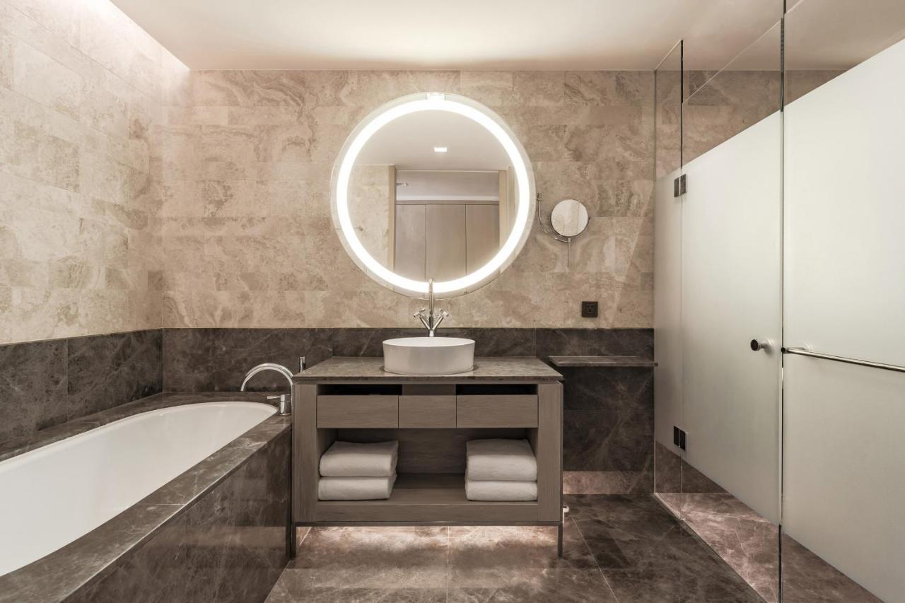 Privilege King Room with Lounge Access,1420394139:JPEG