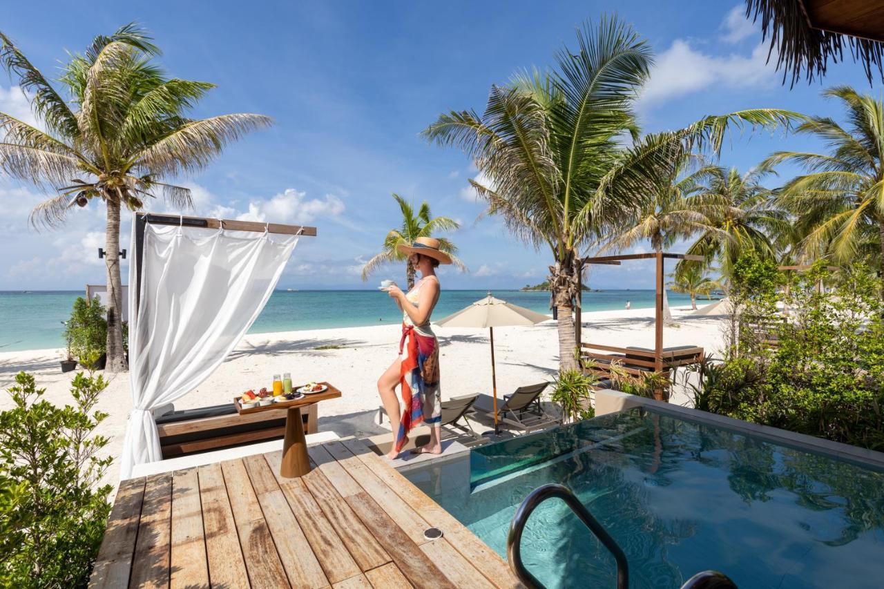 Sun Beachfront Pool Villa