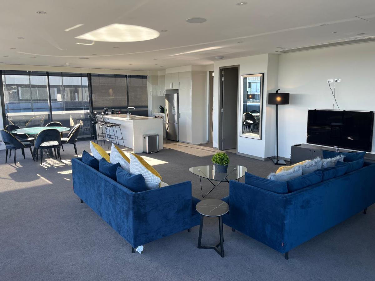Penthouse Apartment with Balcony