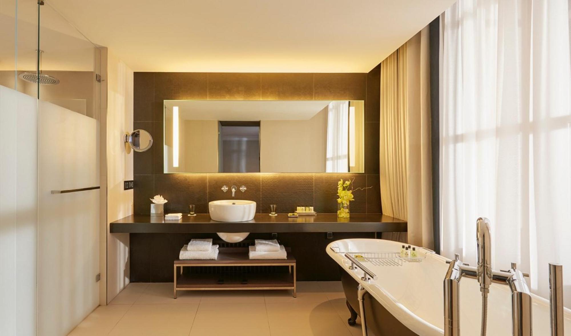 Junior King Suite with Church View