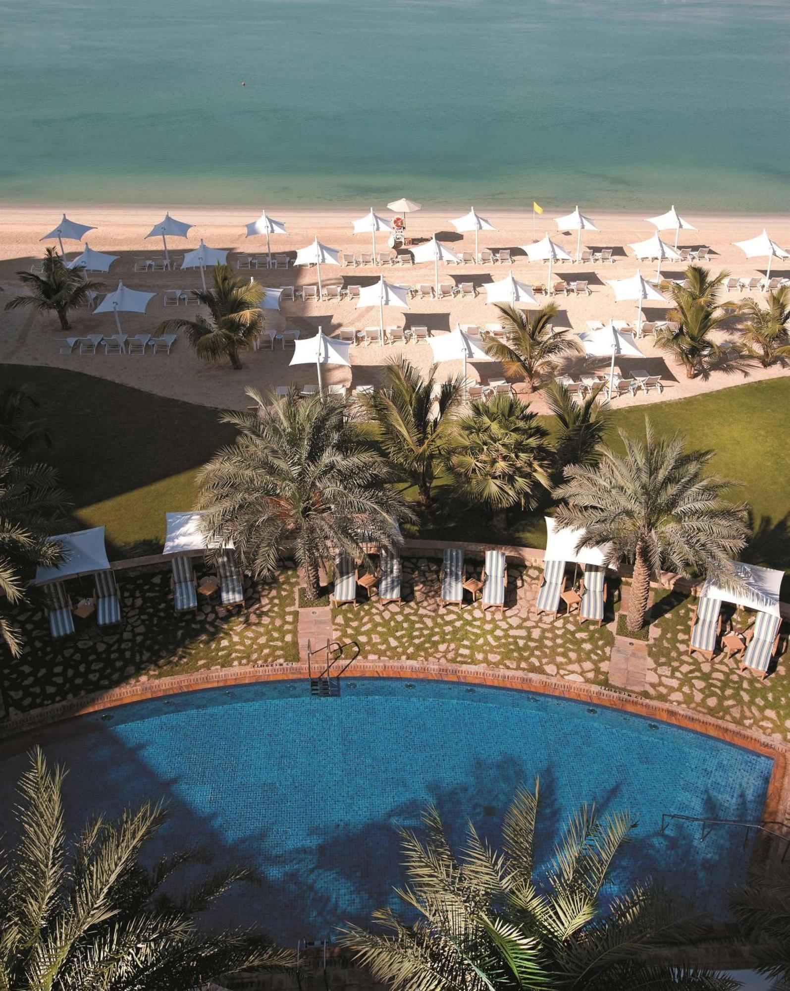 Horizon Club Deluxe Twin Room Lounge Access