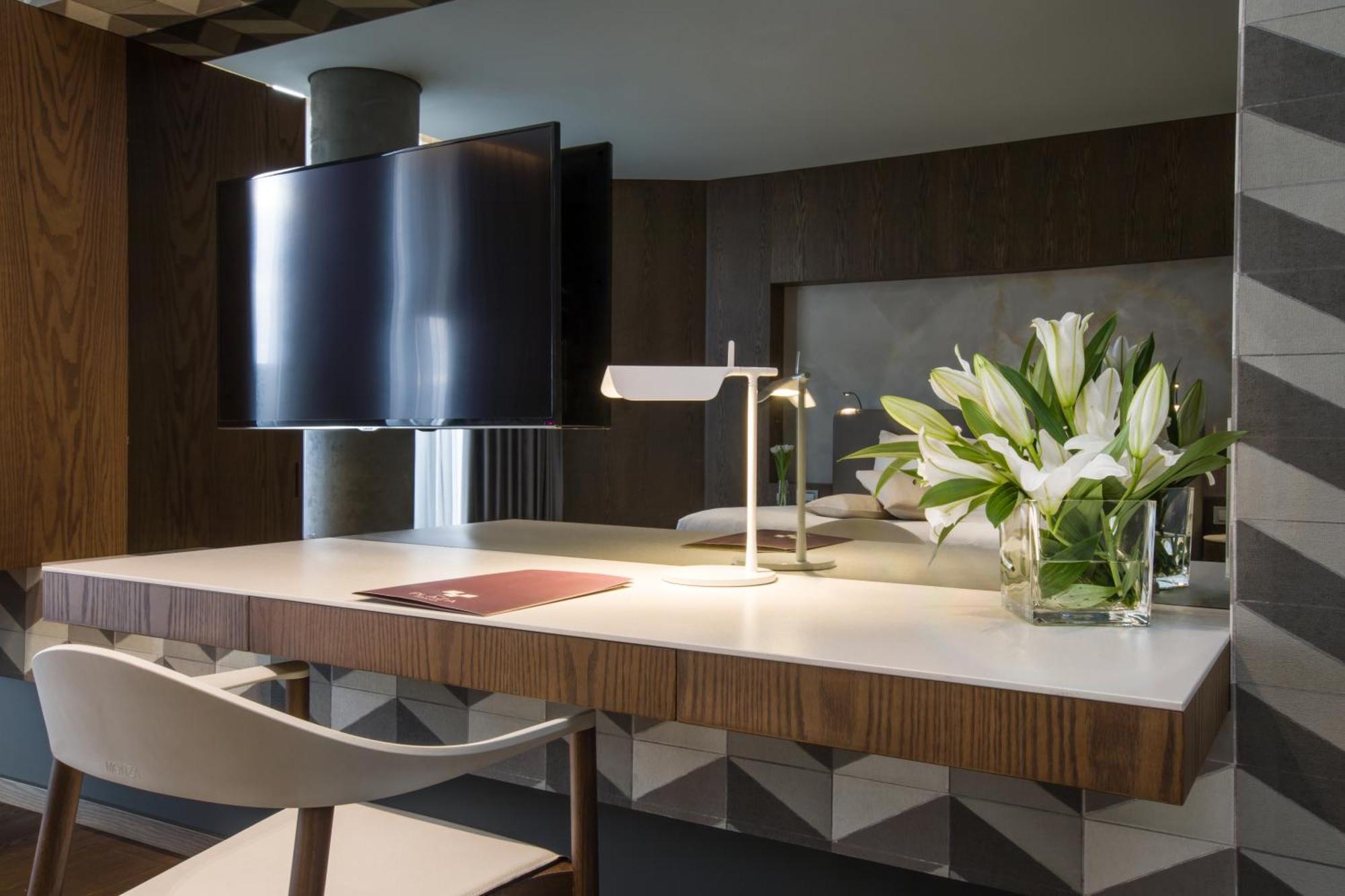 Superior Double or Twin Room with City View,1441869103:JPEG