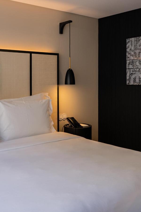 Artist Room with Terrace,1470130124:JPEG