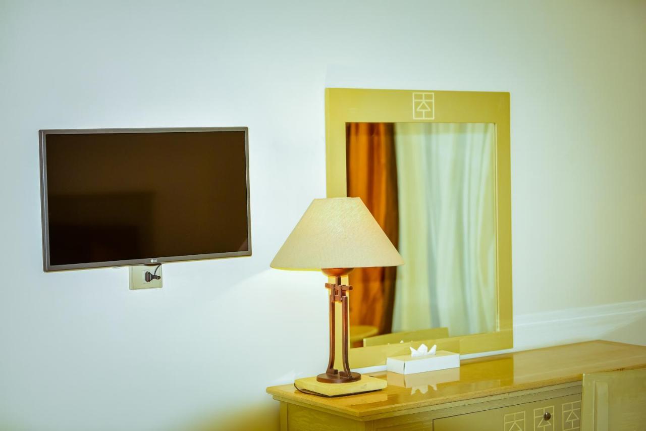 Double or Twin Room with Partial Sea View