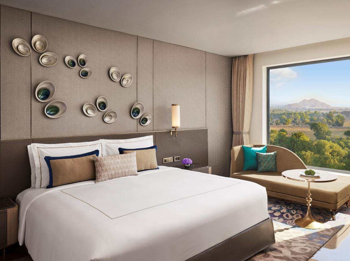 Taj Club Room King Bed