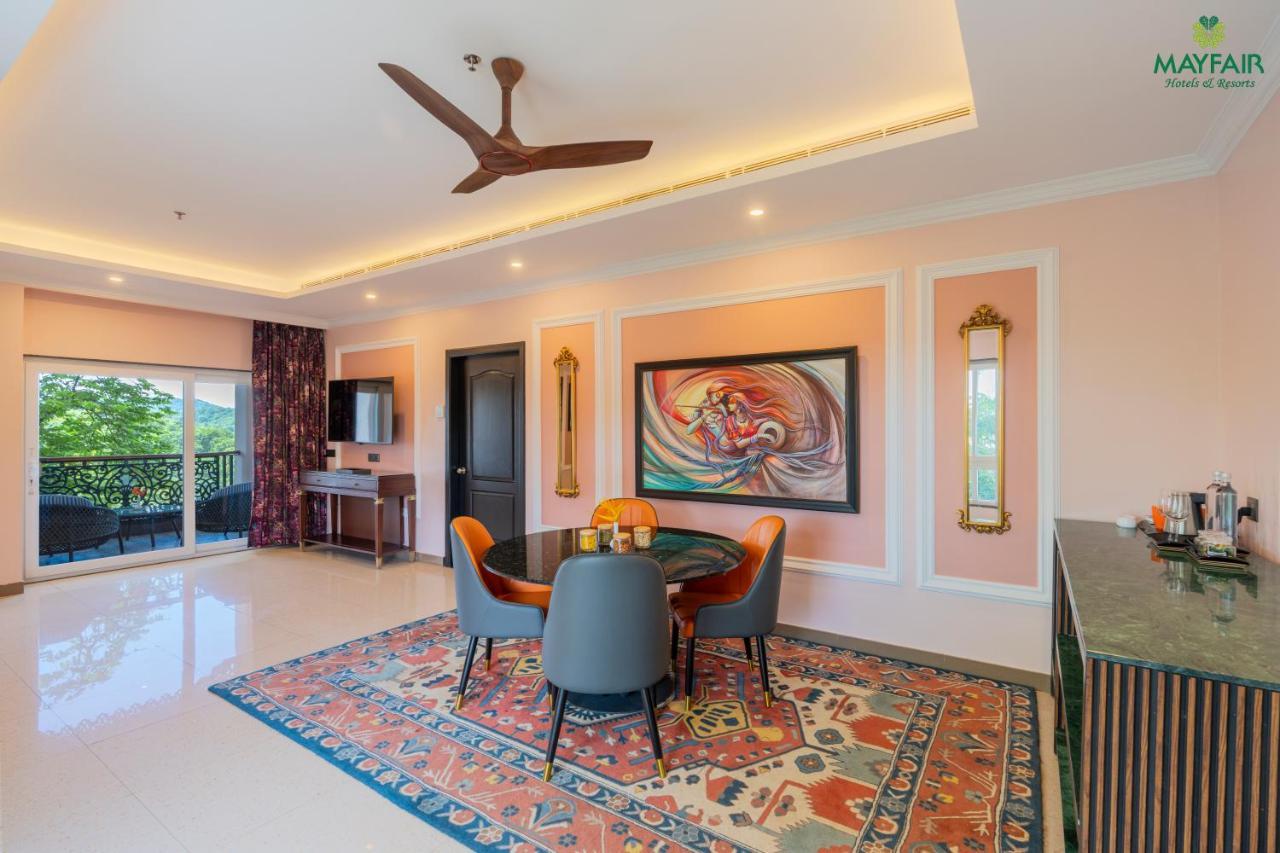 Tea Garden Suite - 10% Discount on Laundry and F&B, Complimentary Mini bar and High Tea, Welcome Drink on Arrival