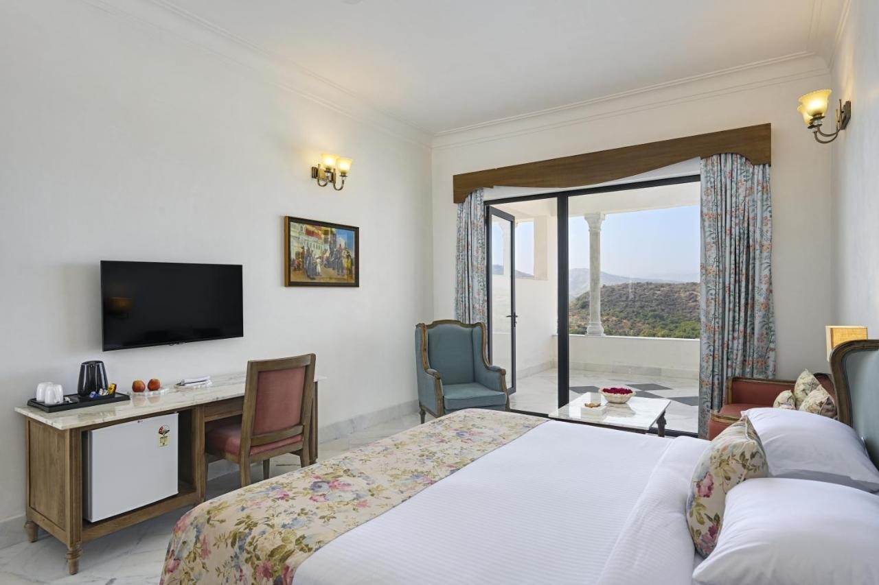Family Suite with Balcony: Early Checkin by 3hrs till July'26