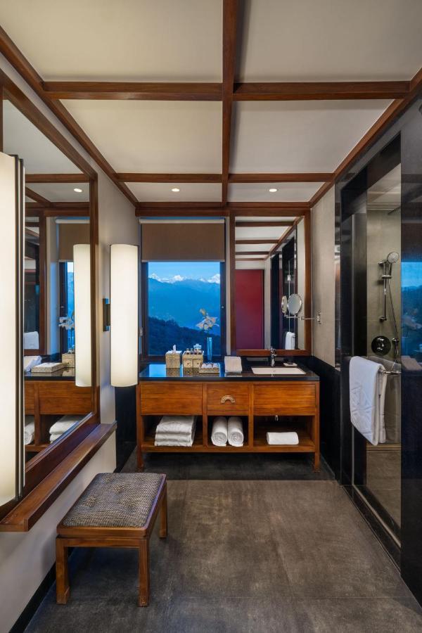 Deluxe Suite Mountain View