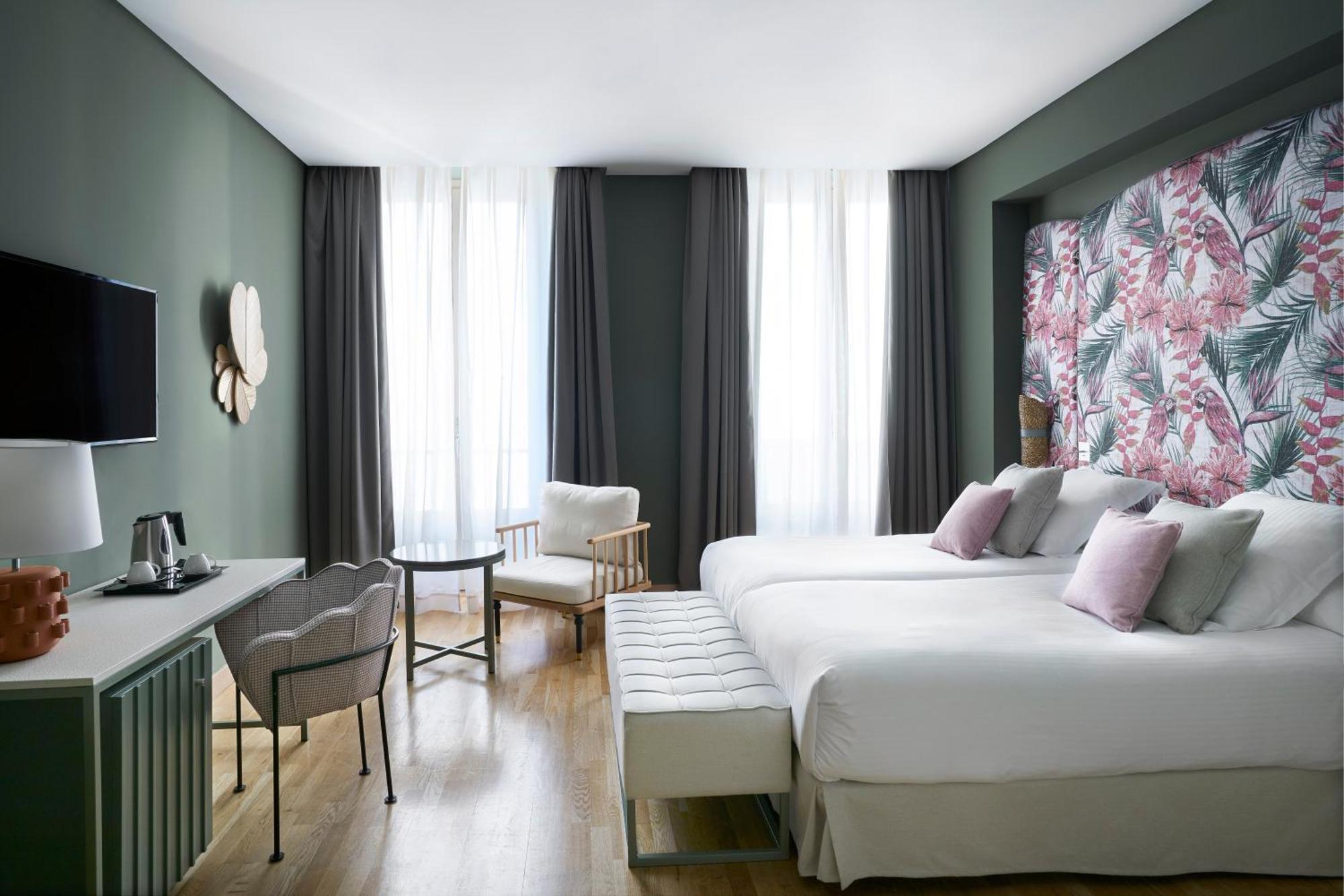 Triple Superior Room with Balcony