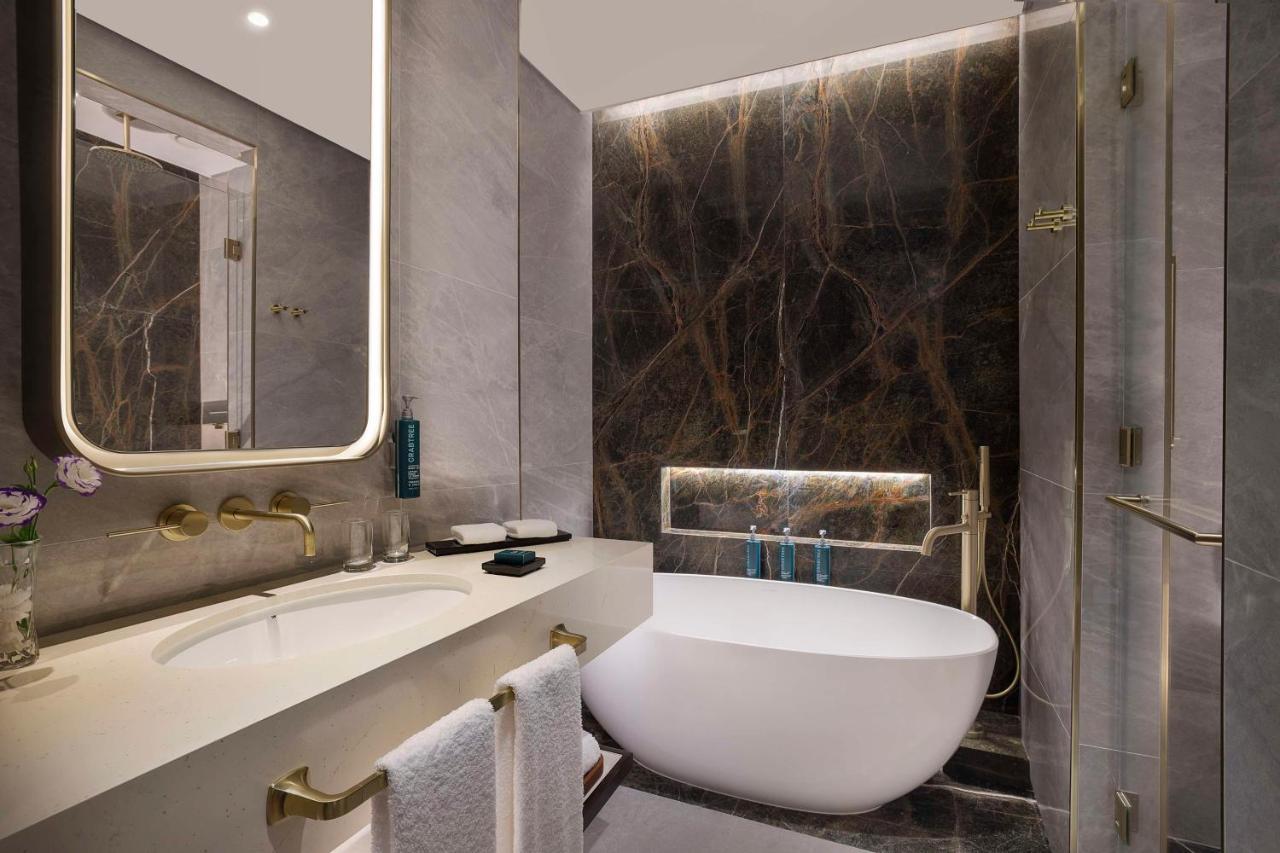 King Guest Room,1496541754:JPEG