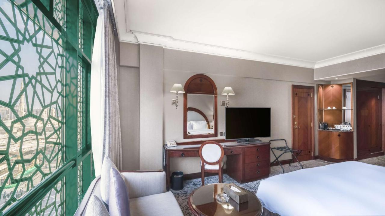 King Deluxe Room with Partial Haram View