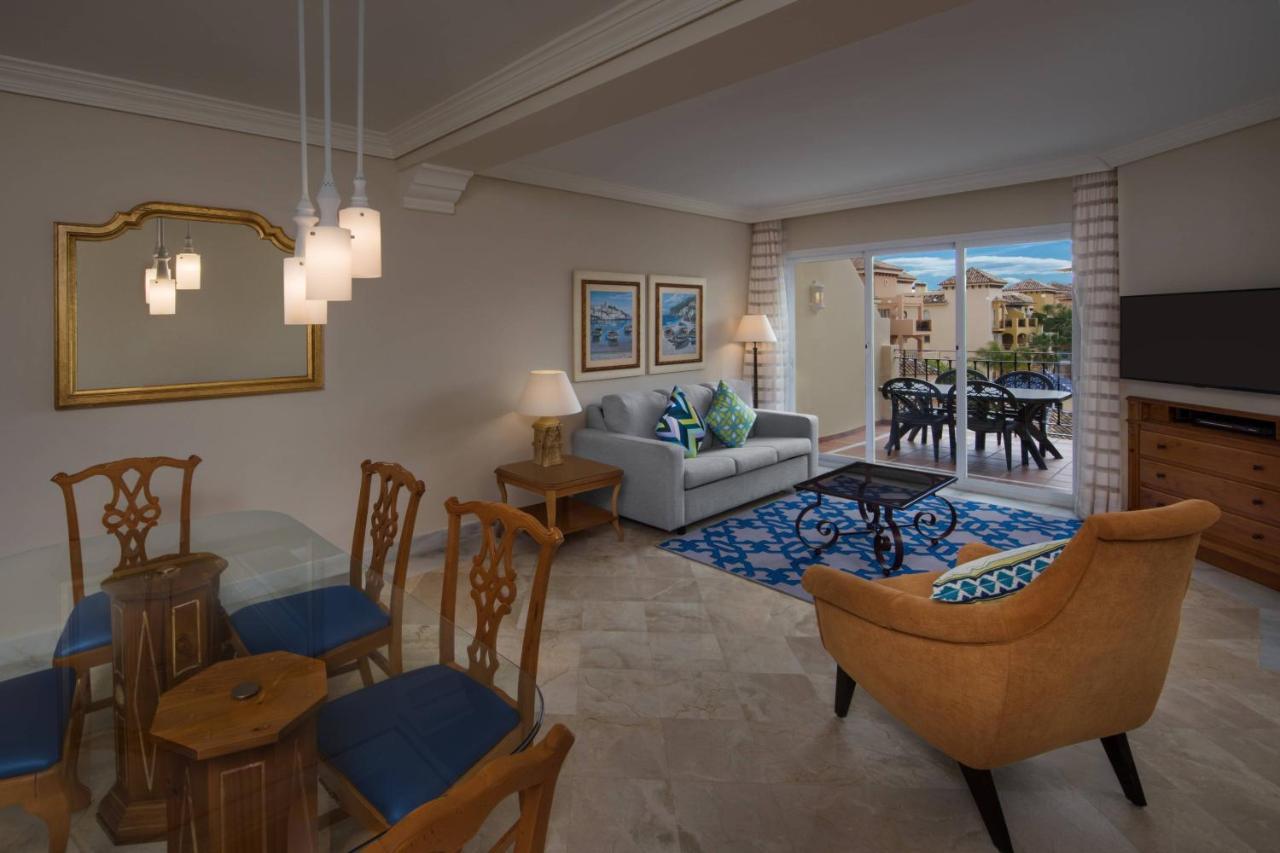 Two-Bedroom Apartment with Balcony,1592884654:JPEG