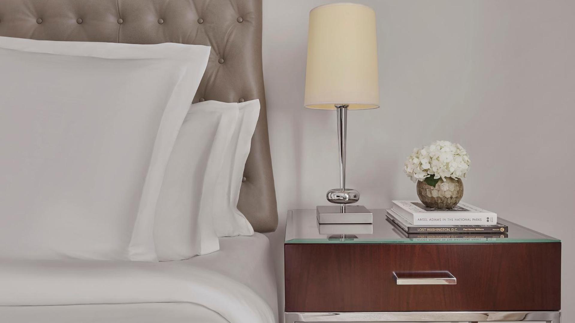 Deluxe Canal Two Full Beds,1499665681:JPEG