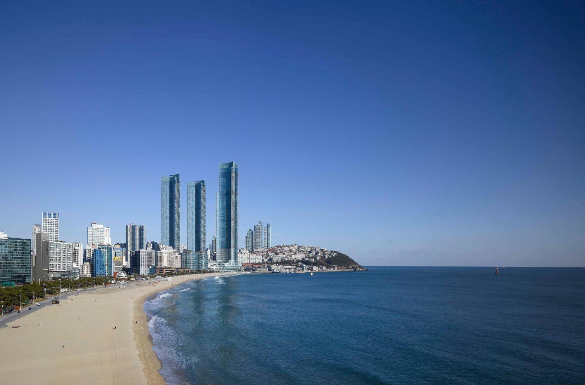 Deluxe Beach Triple,  3 Twin, Haeundae Beach view