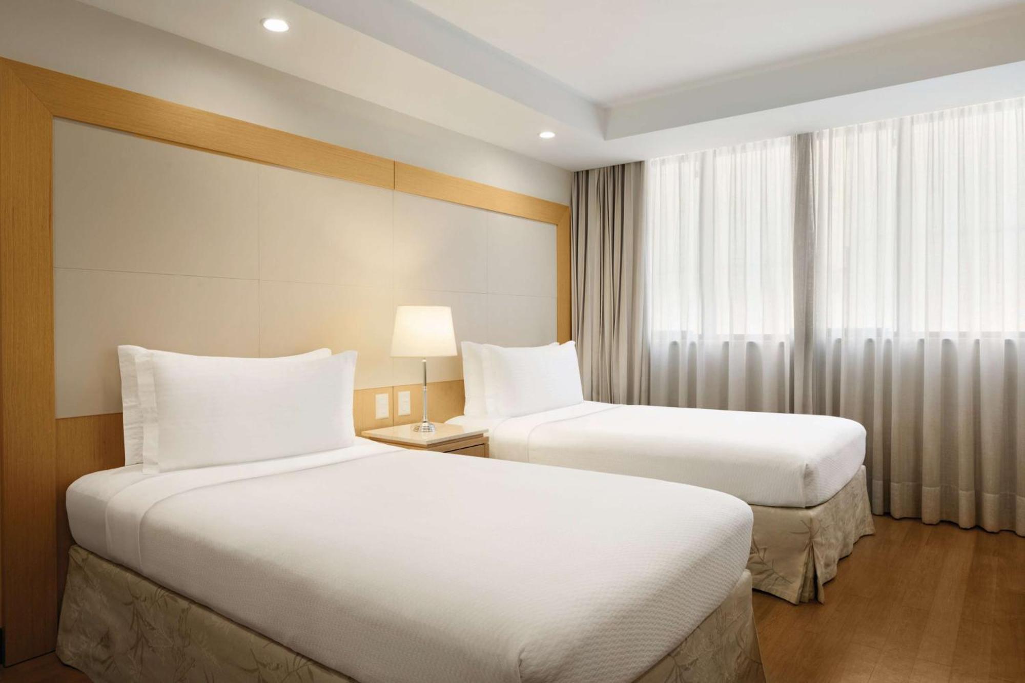 Twin Room Two Twin Beds City View,1499049862:JPEG