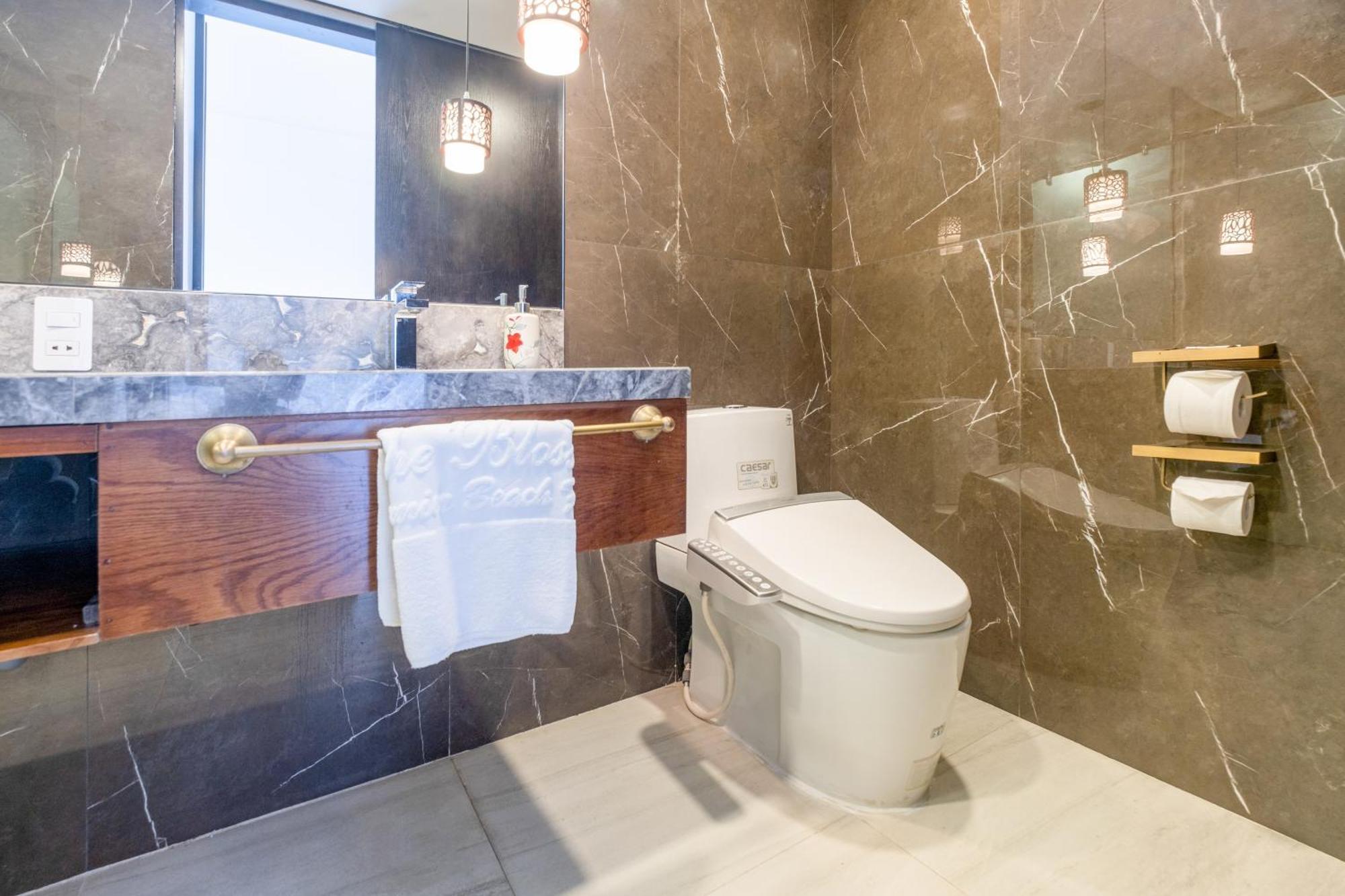 Two-Bedroom Villa with River View - Foot massage, Onsen Included