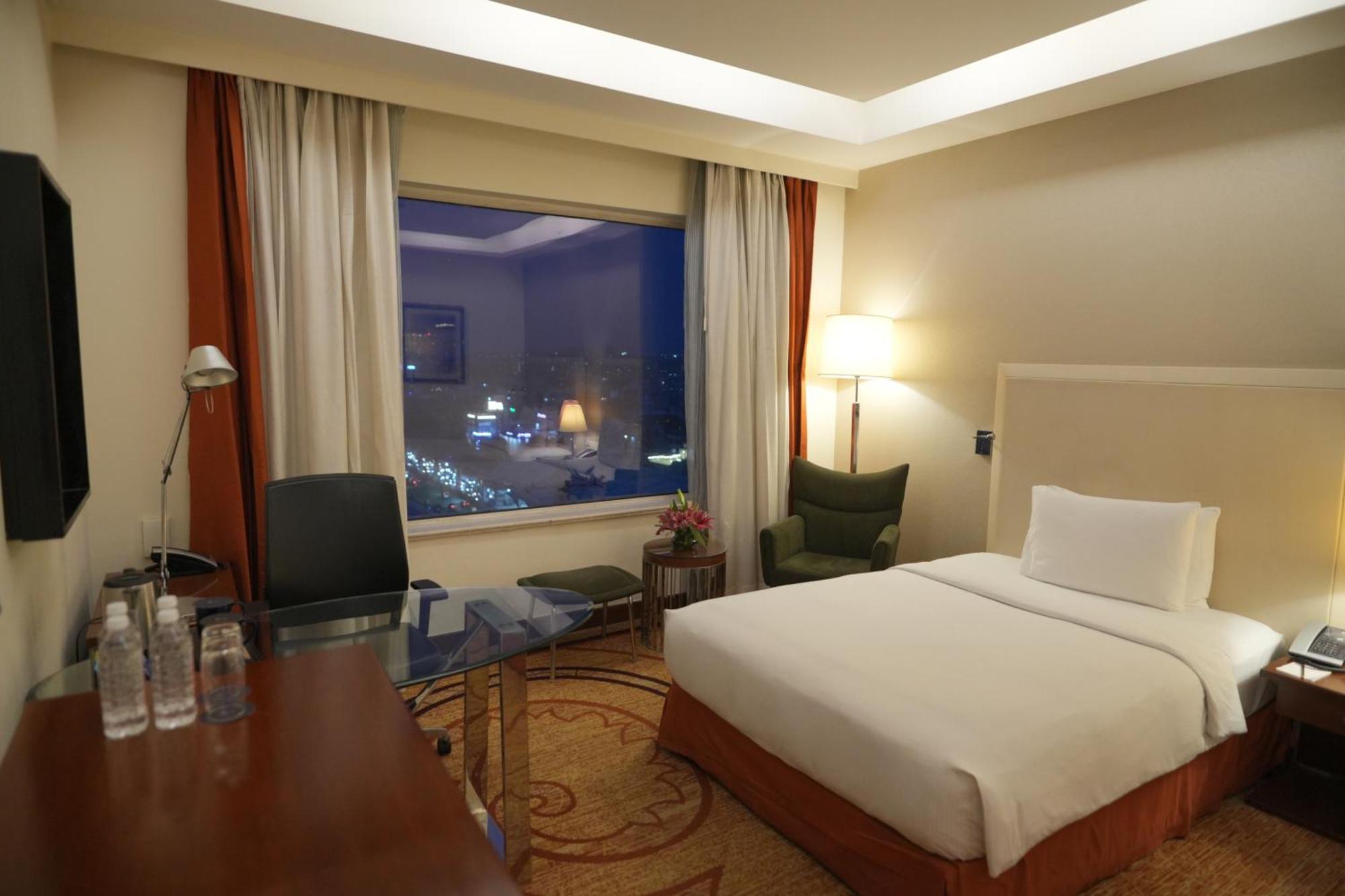 Executive King Room - Lounge Access
