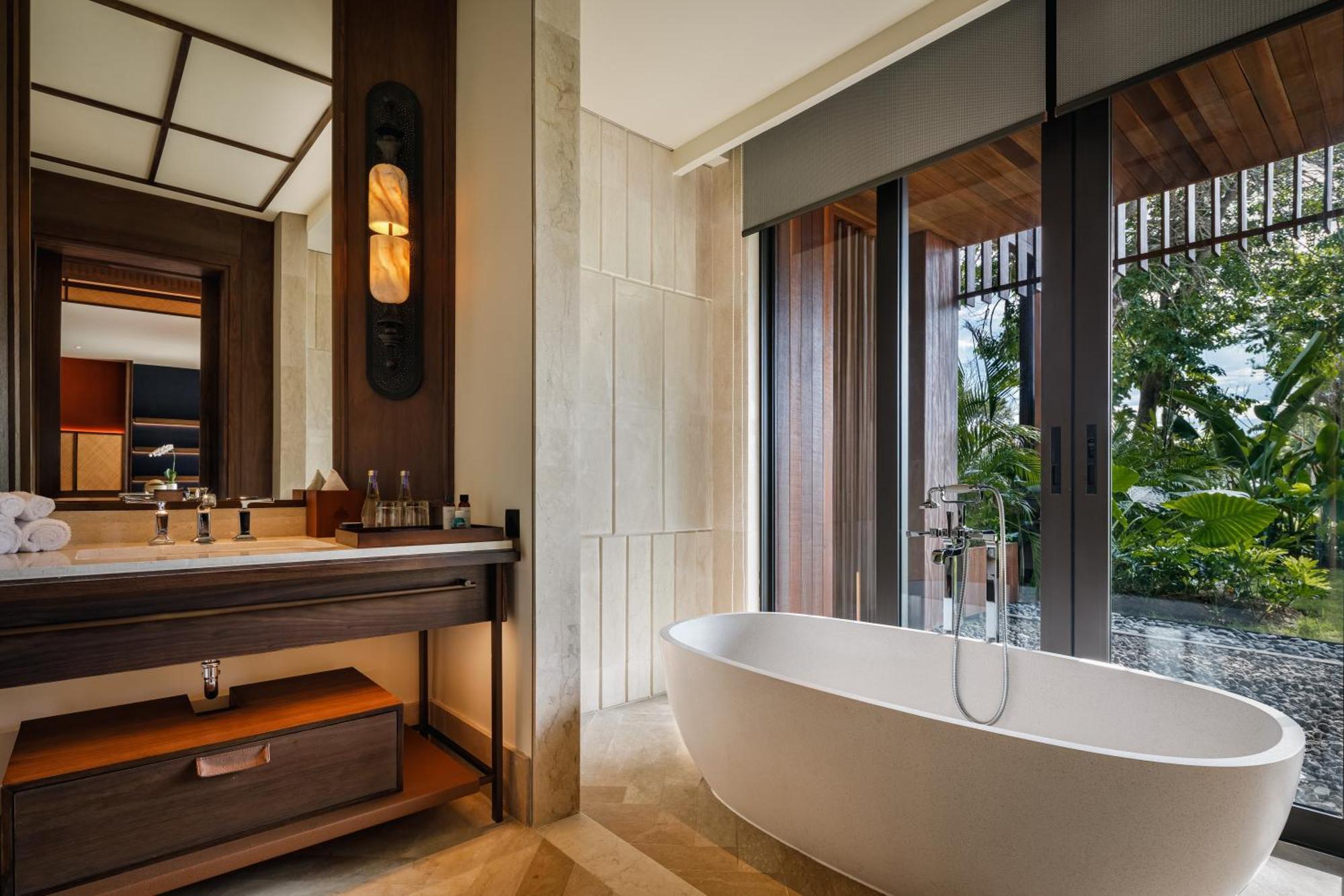Premier Tropical Suite