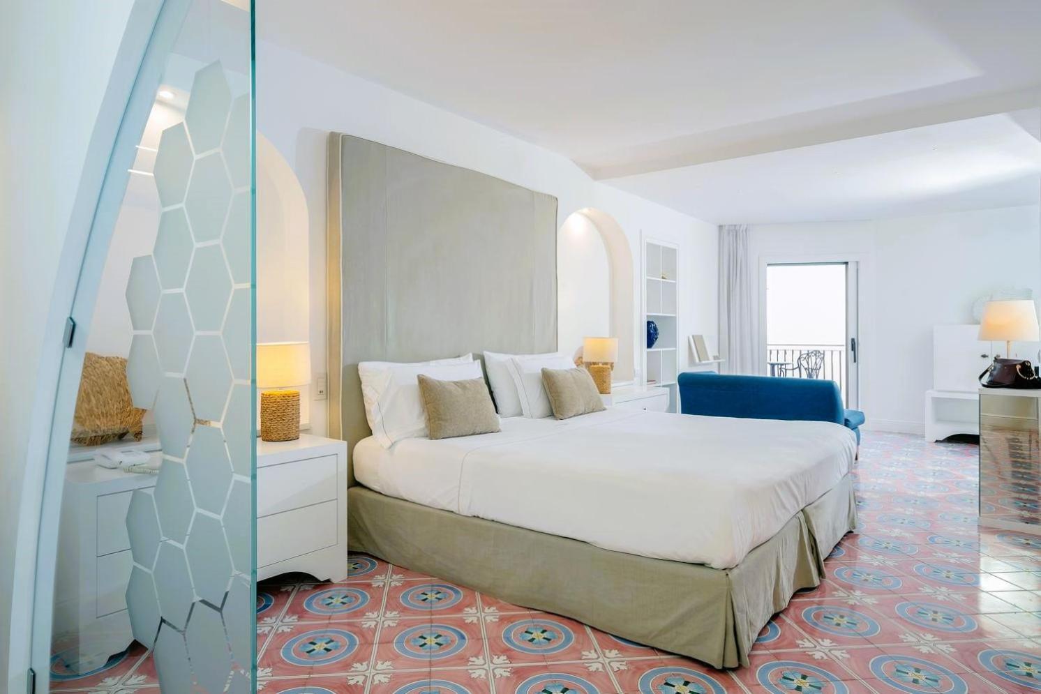 Superior Junior Suite with Terrace and Sea View