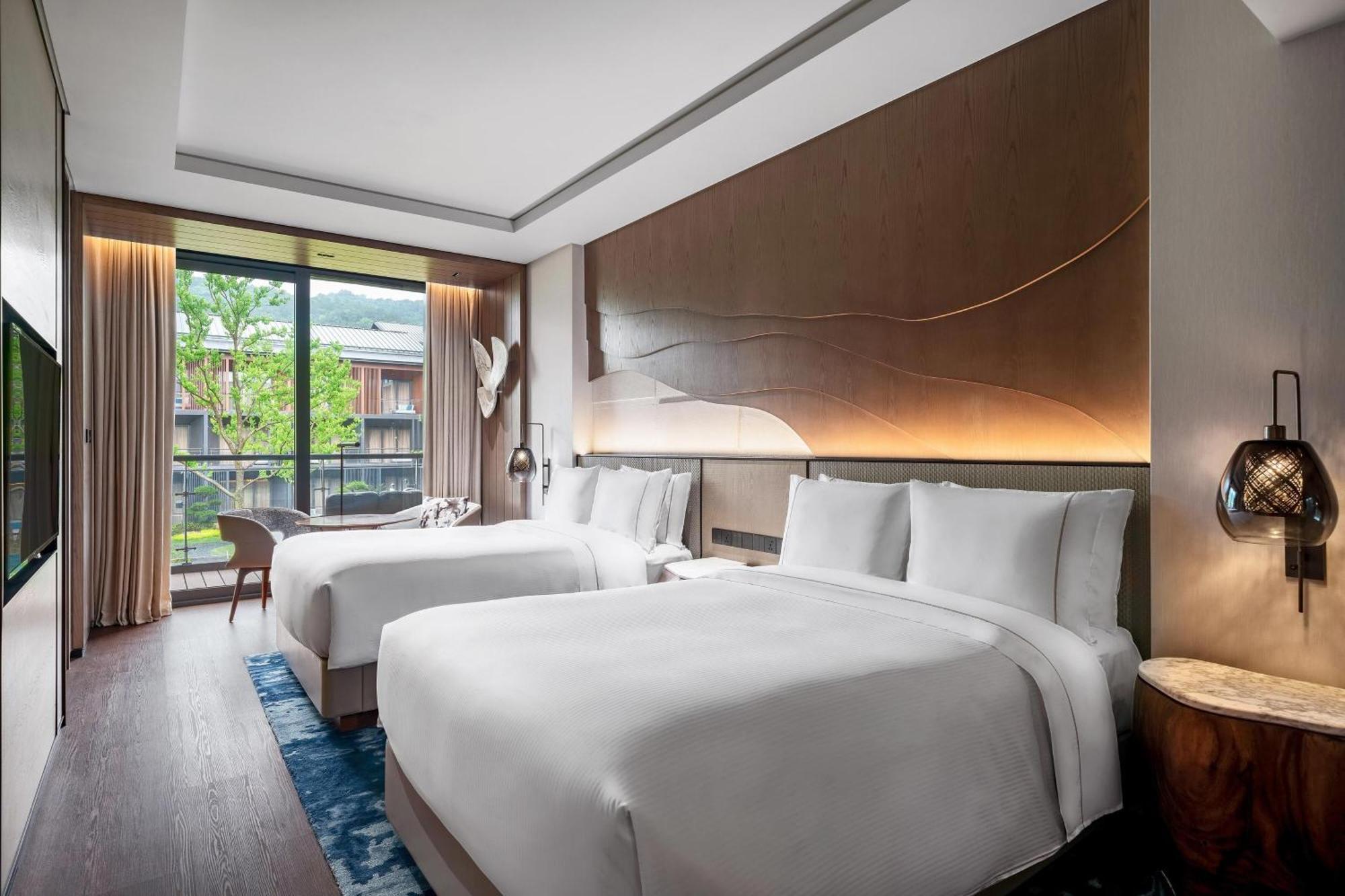 Private Hot Spring Garden-view Twin Room