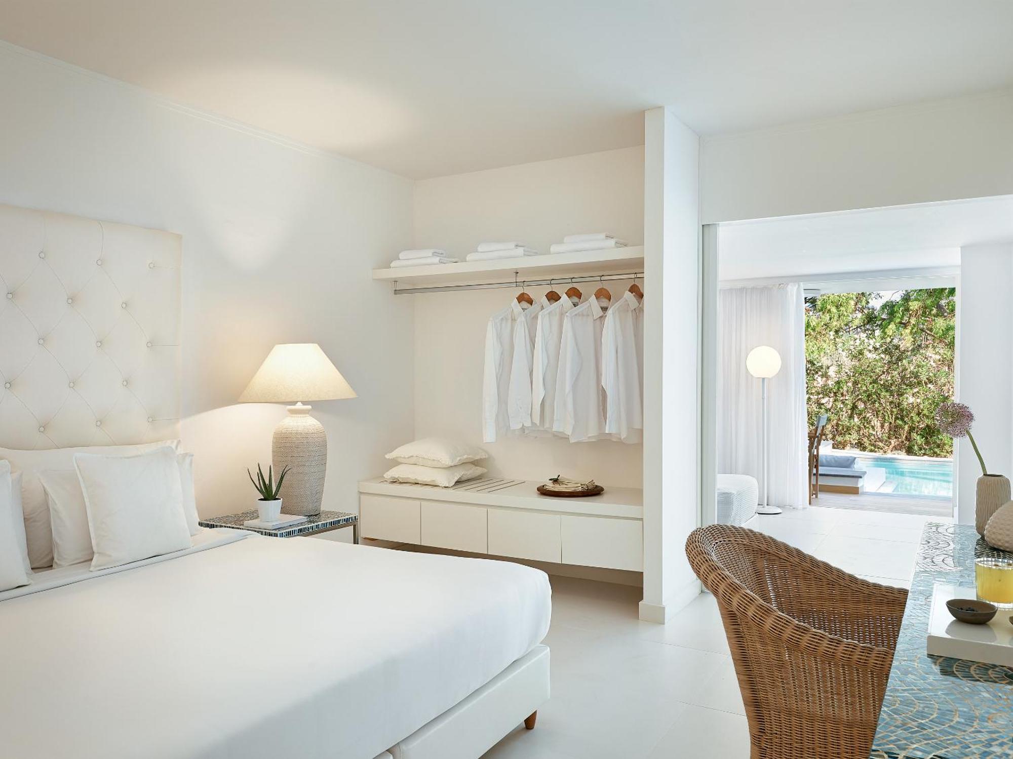Swim Up Family Guestroom