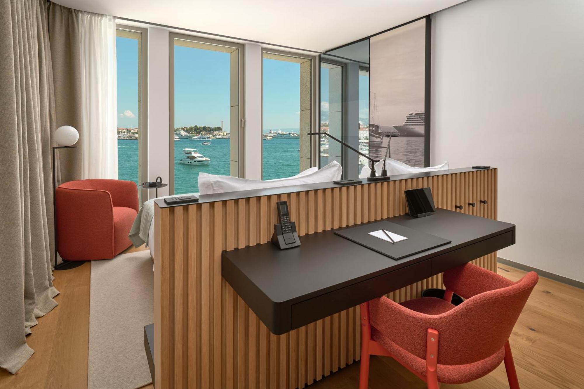 Superior Twin Room with Sea view