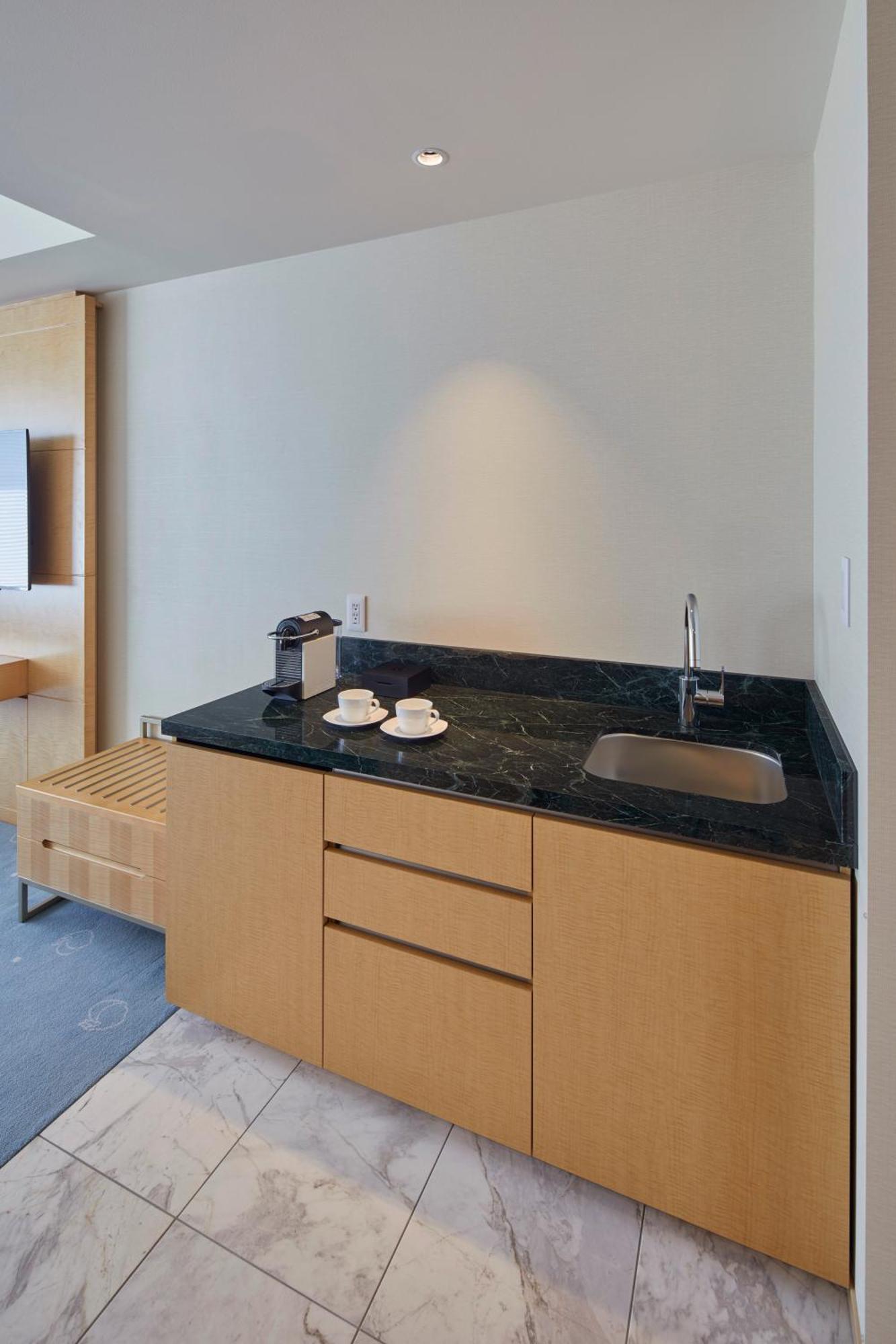 Premier Junior Suite Room