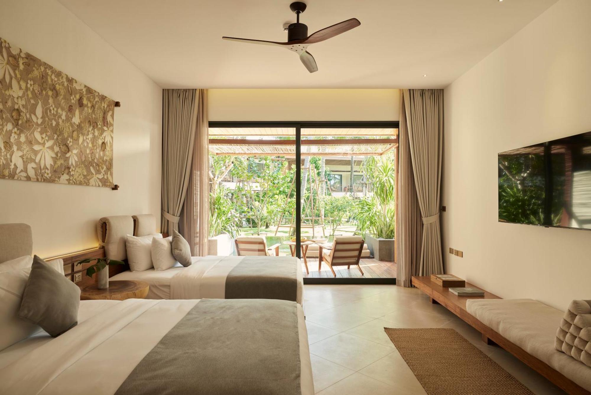 Deluxe Double or Twin Room with Pool Access