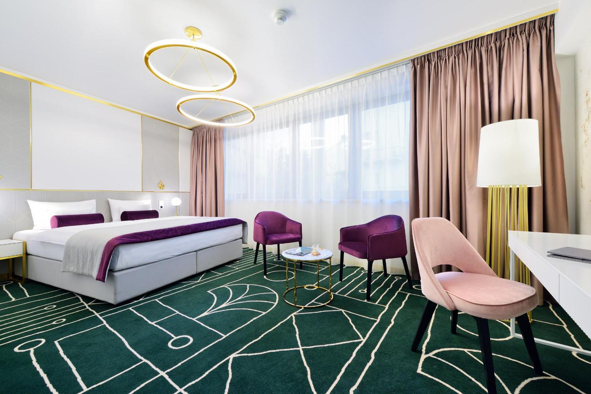 Grand Deluxe Room