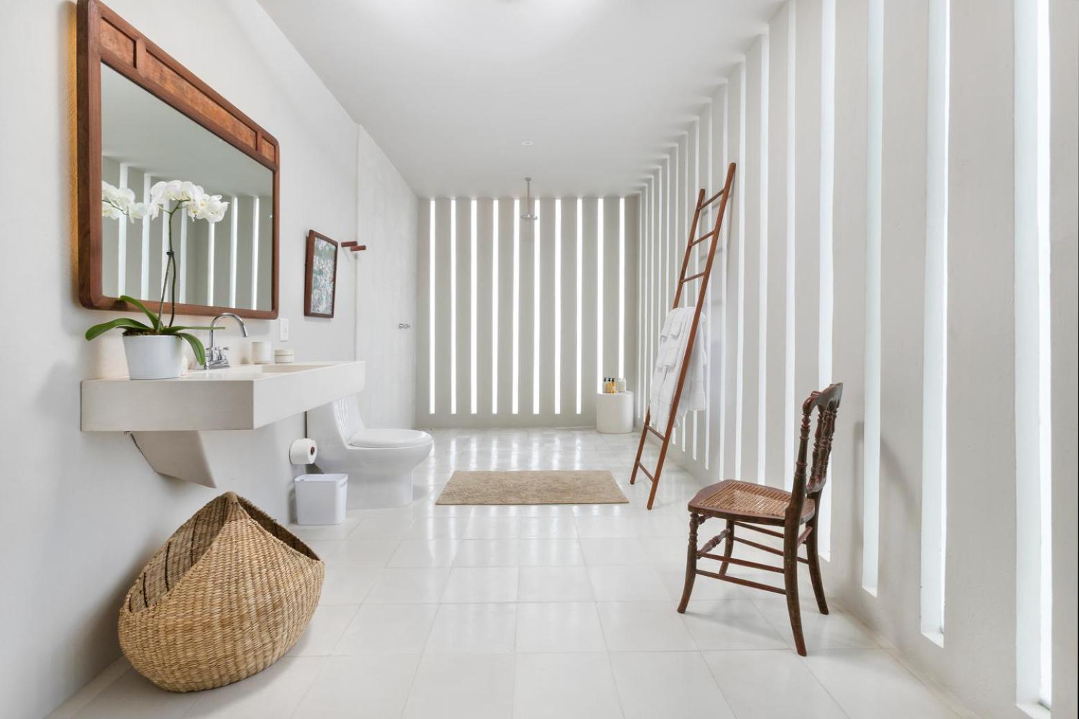 Deluxe Suite with Sea View